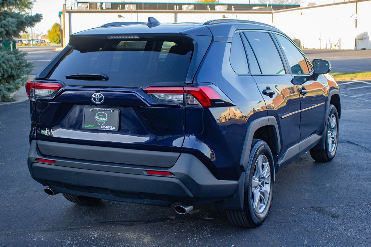 Photo 9 of this Toyota RAV4