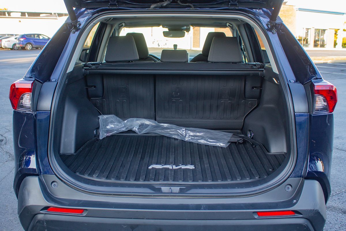 Photo 16 of this Toyota RAV4