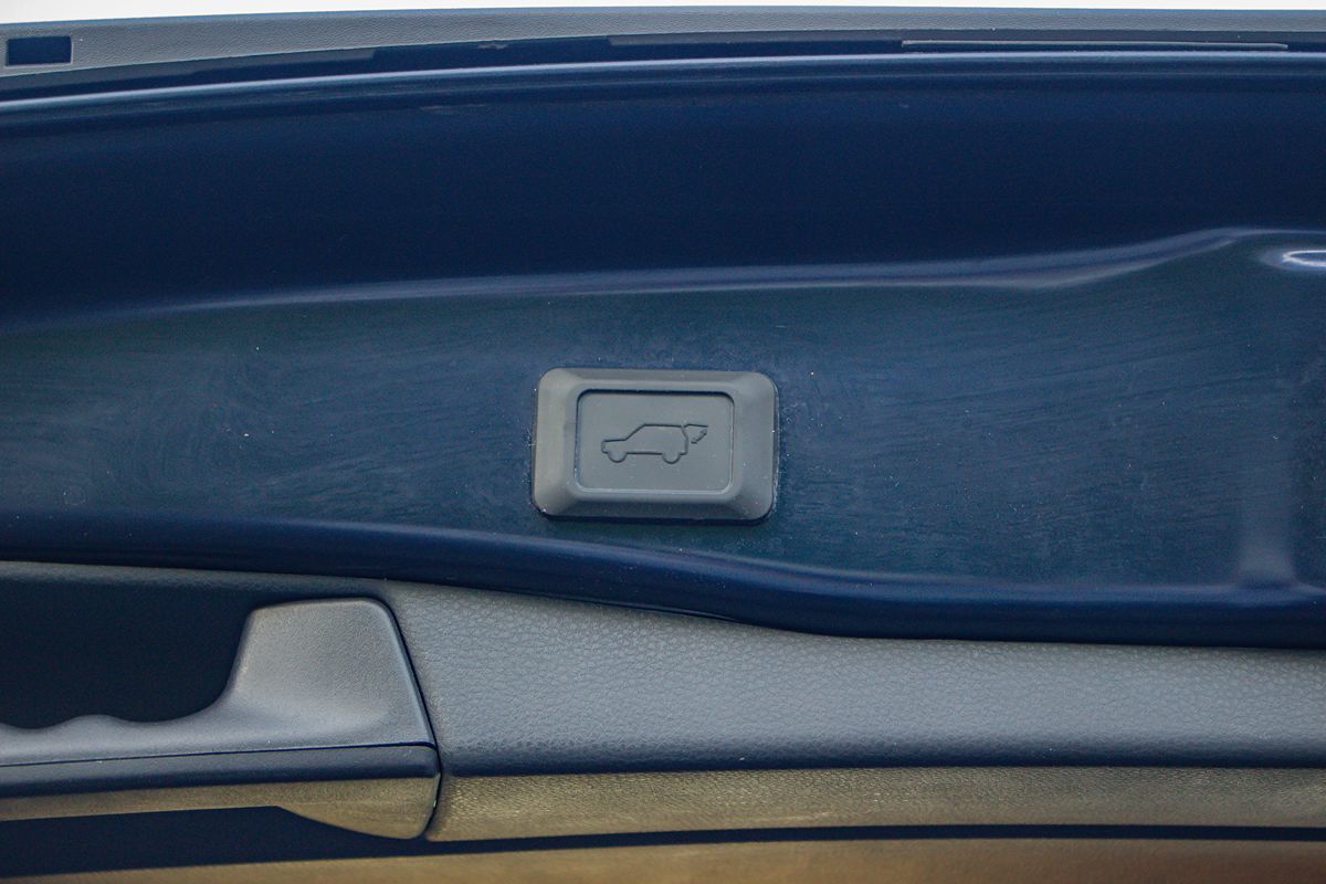 Photo 33 of this Toyota RAV4
