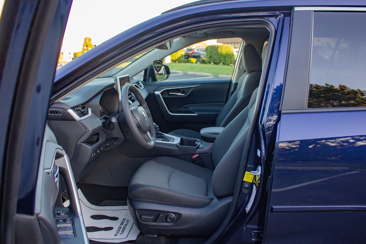 Photo 12 of this Toyota RAV4