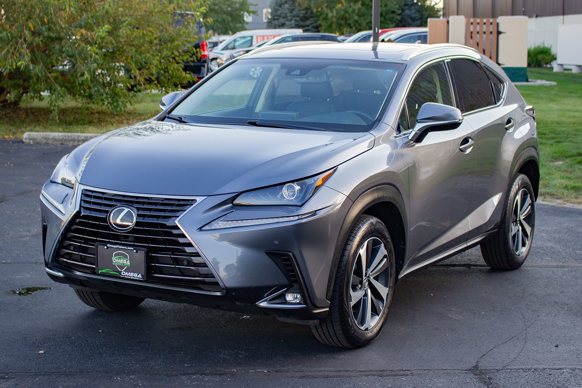 Photo 3 of this Lexus NX 300
