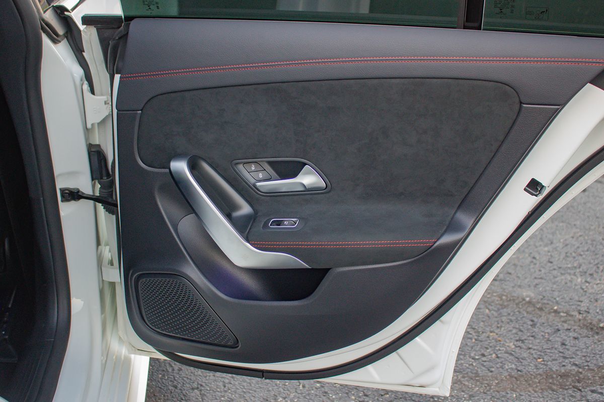 Photo 17 of this Mercedes-Benz CLA 250
