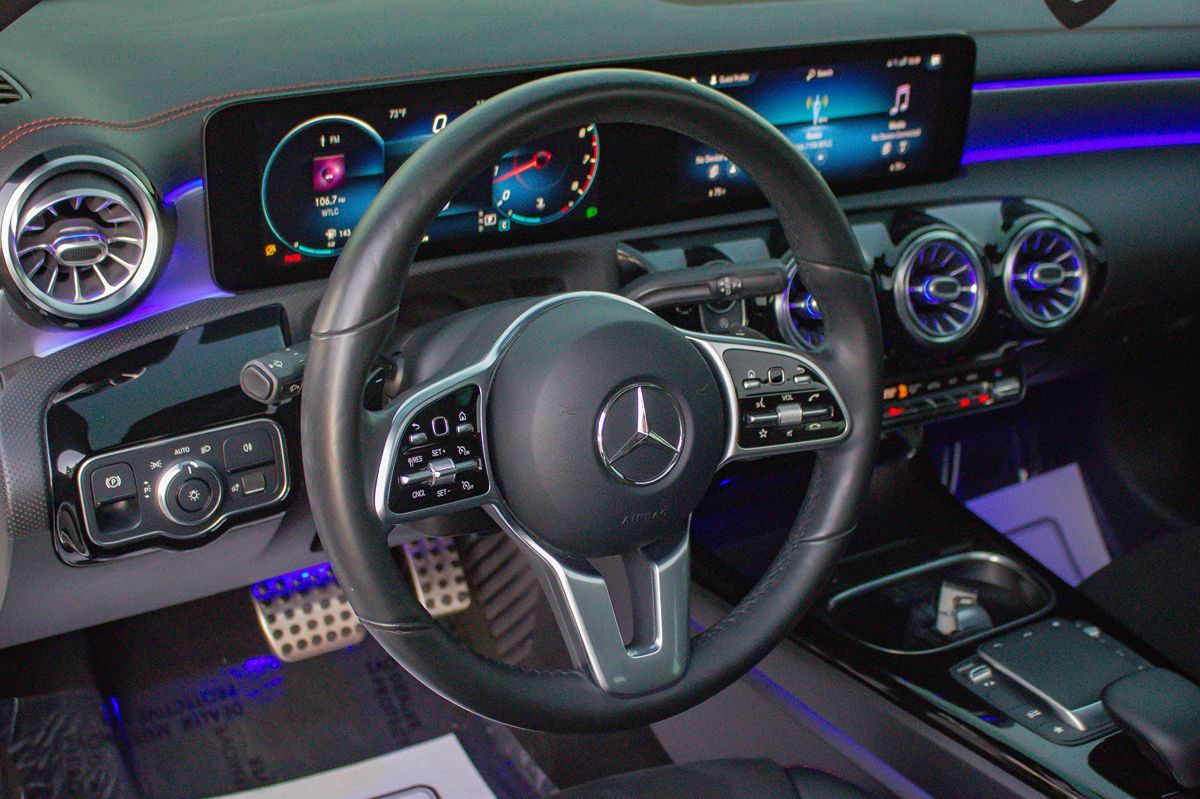 Photo 21 of this Mercedes-Benz CLA 250