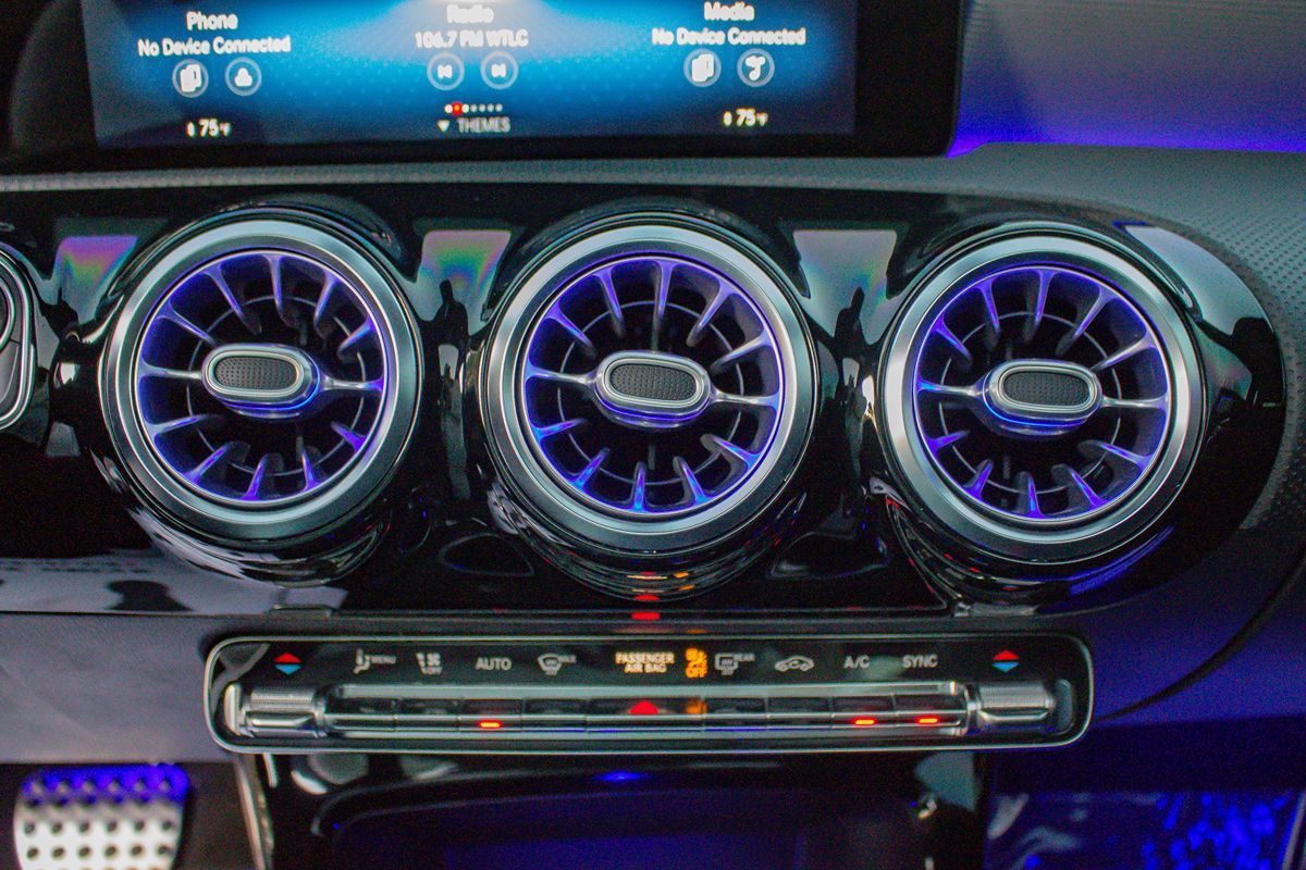 Photo 26 of this Mercedes-Benz CLA 250