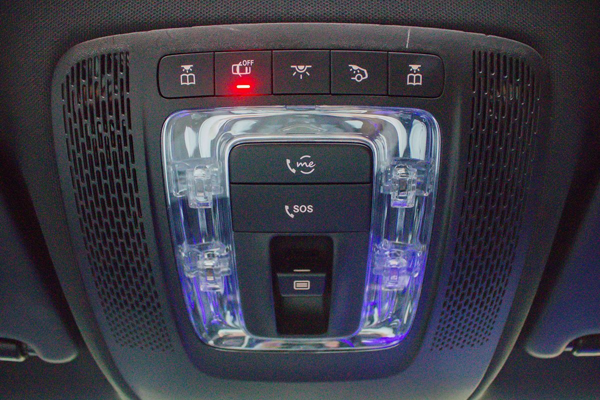 Photo 28 of this Mercedes-Benz CLA 250