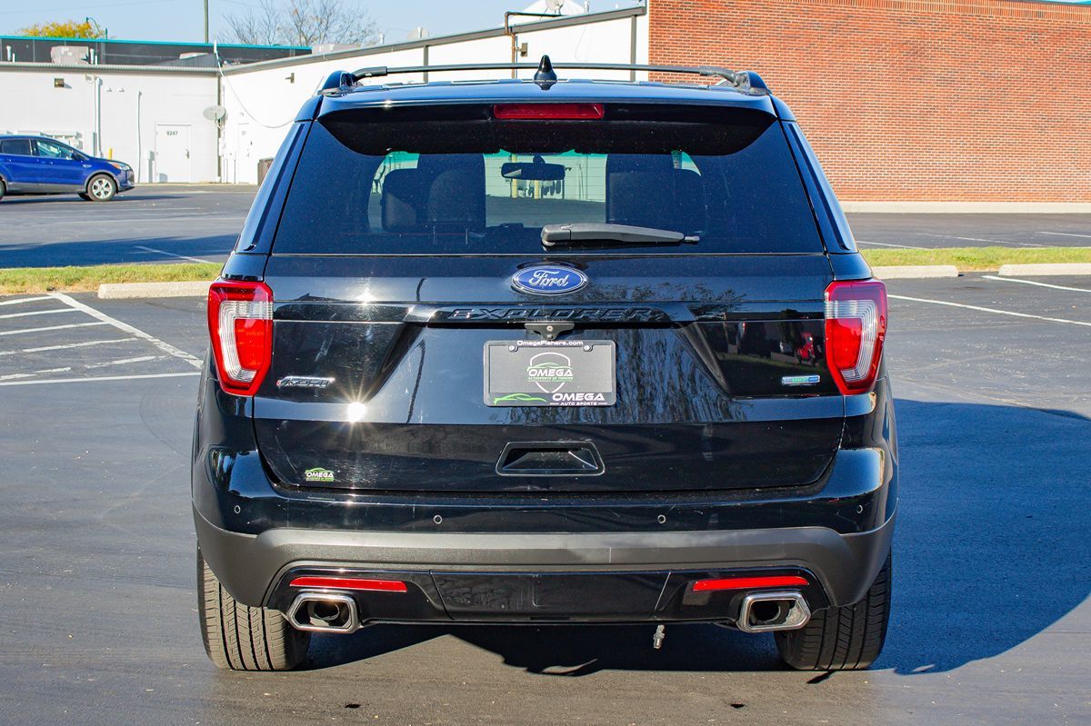 Photo 8 of this Ford Explorer