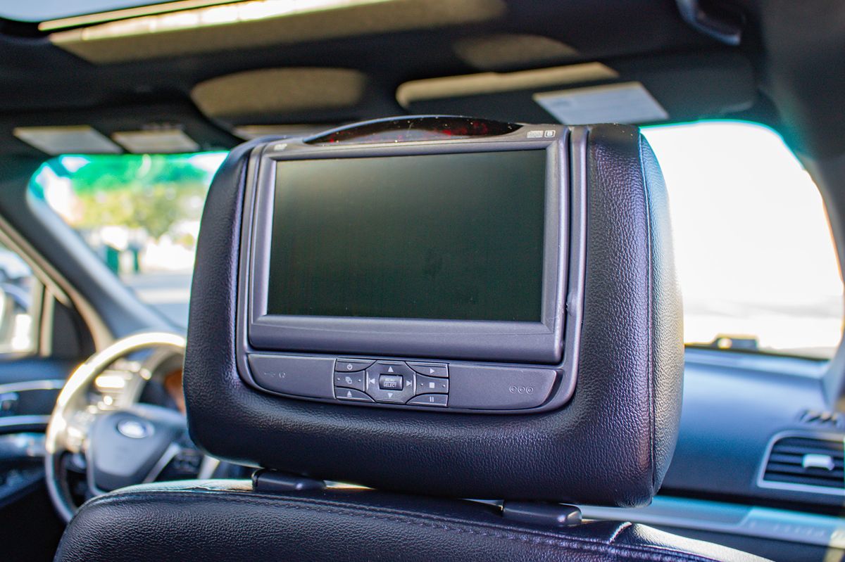 Photo 34 of this Ford Explorer