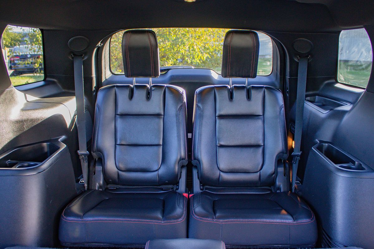 Photo 17 of this Ford Explorer