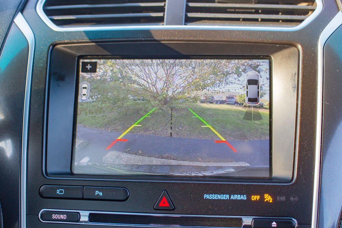 Photo 29 of this Ford Explorer