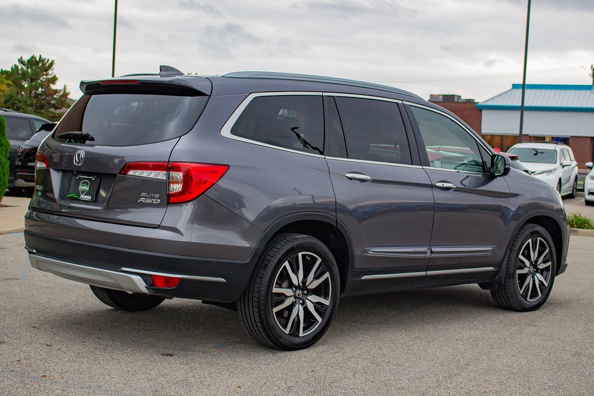 Photo 10 of this Honda Pilot