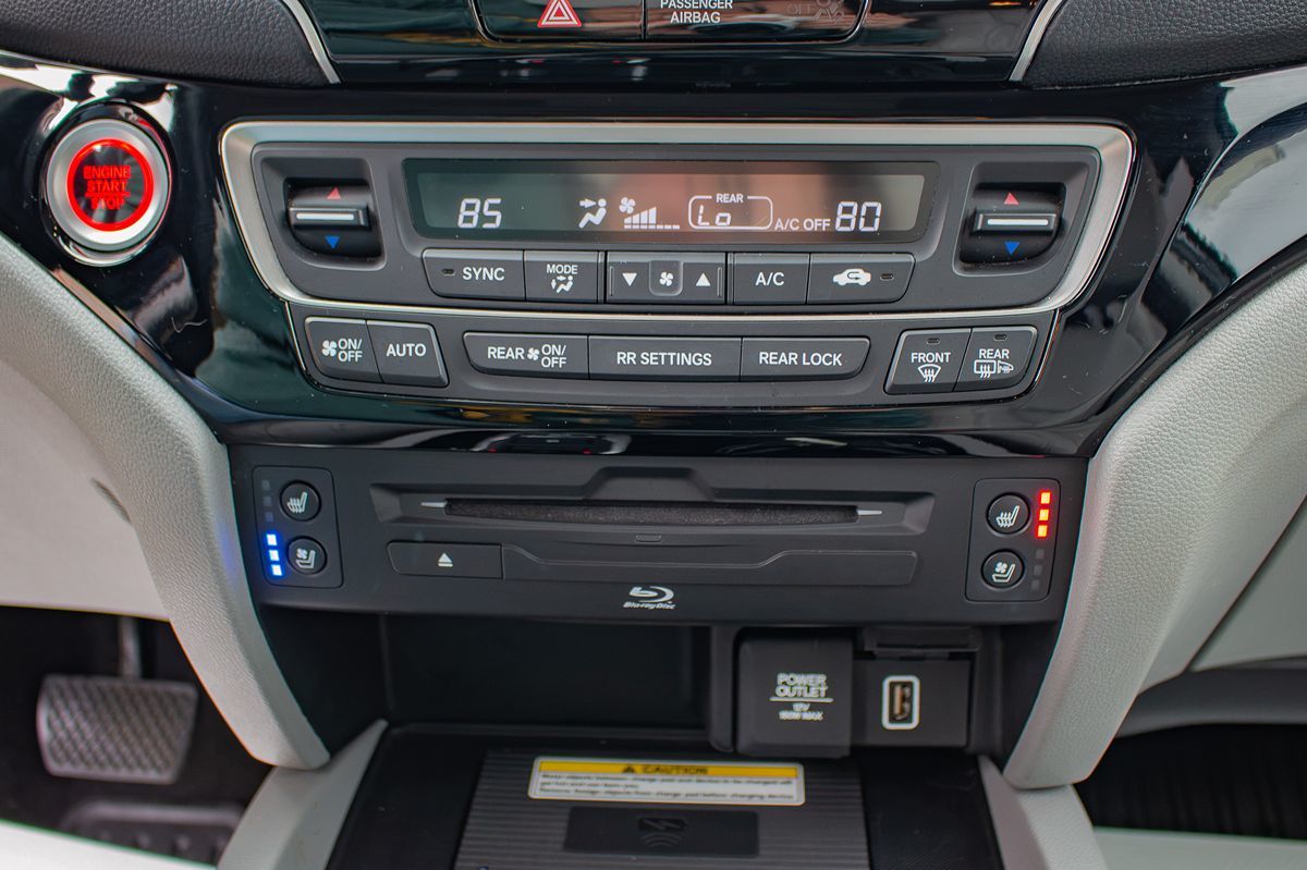 Photo 31 of this Honda Pilot