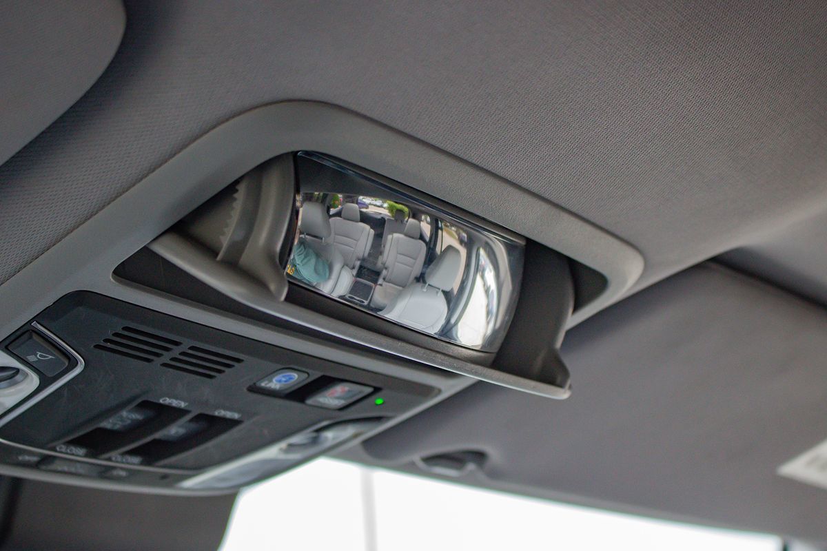 Photo 34 of this Honda Pilot