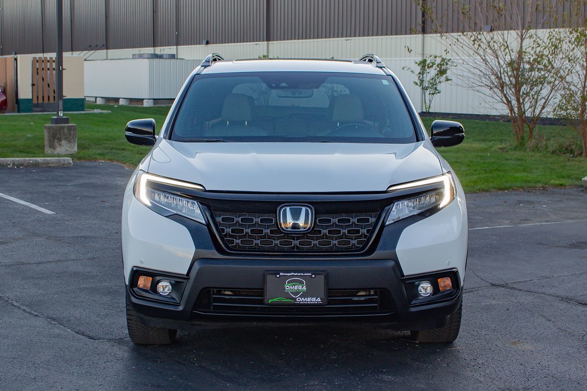 Photo 2 of this Honda Passport