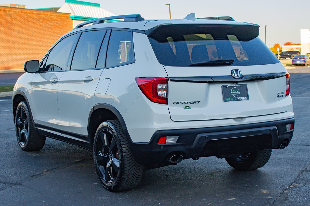 Photo 7 of this Honda Passport