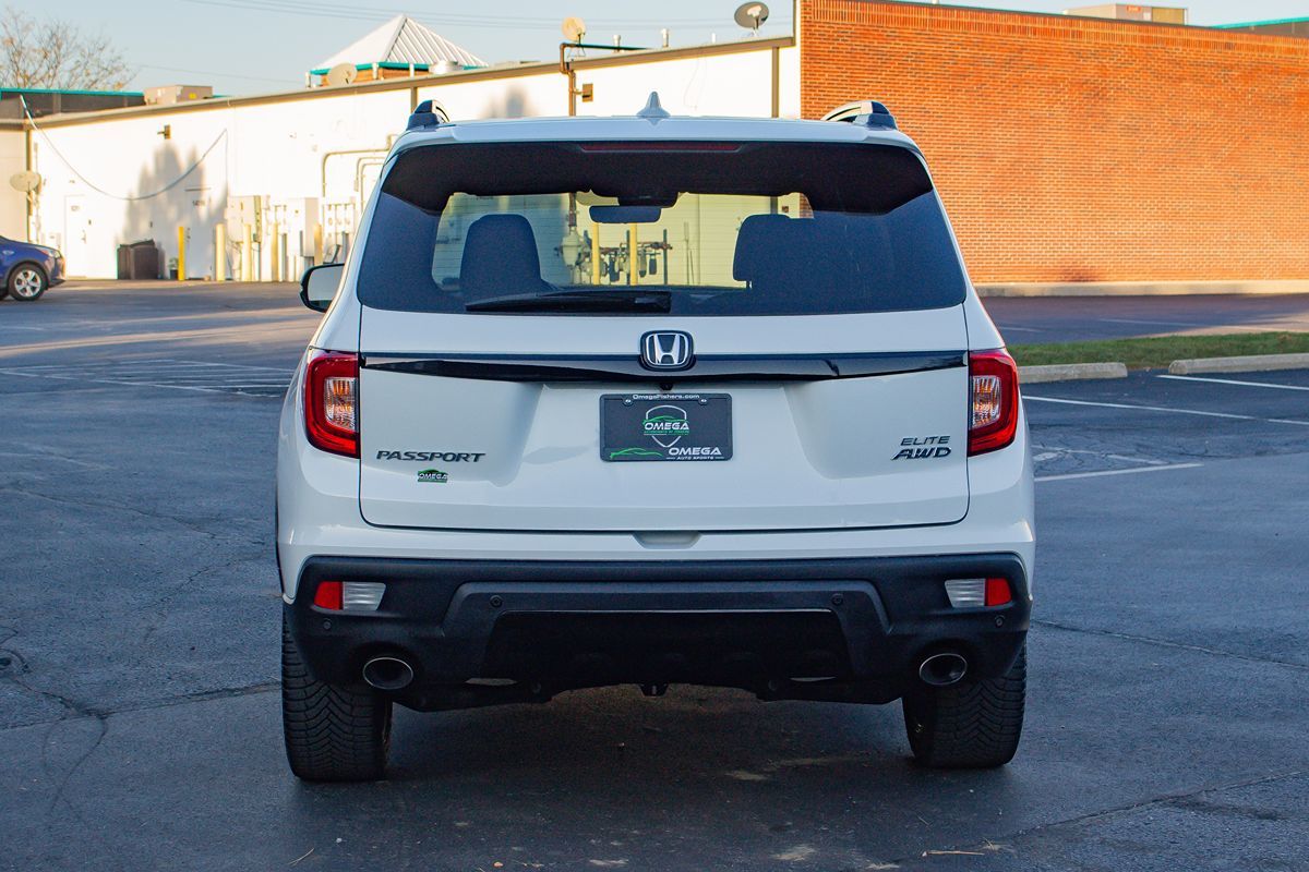 Photo 8 of this Honda Passport