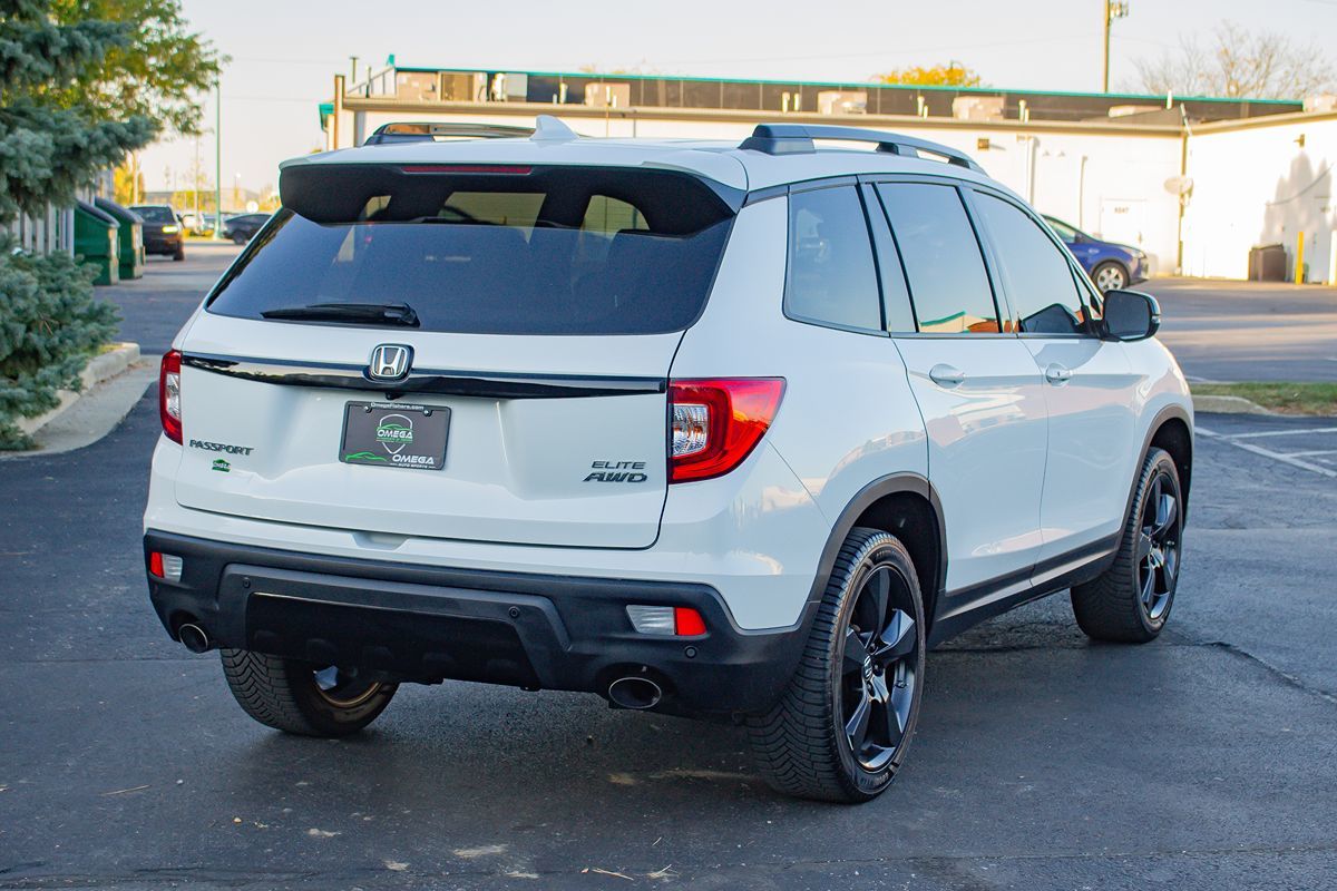 Photo 9 of this Honda Passport