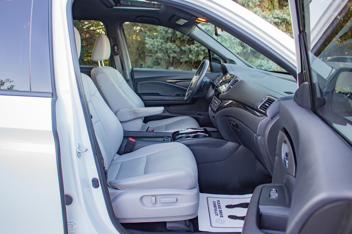 Photo 19 of this Honda Passport