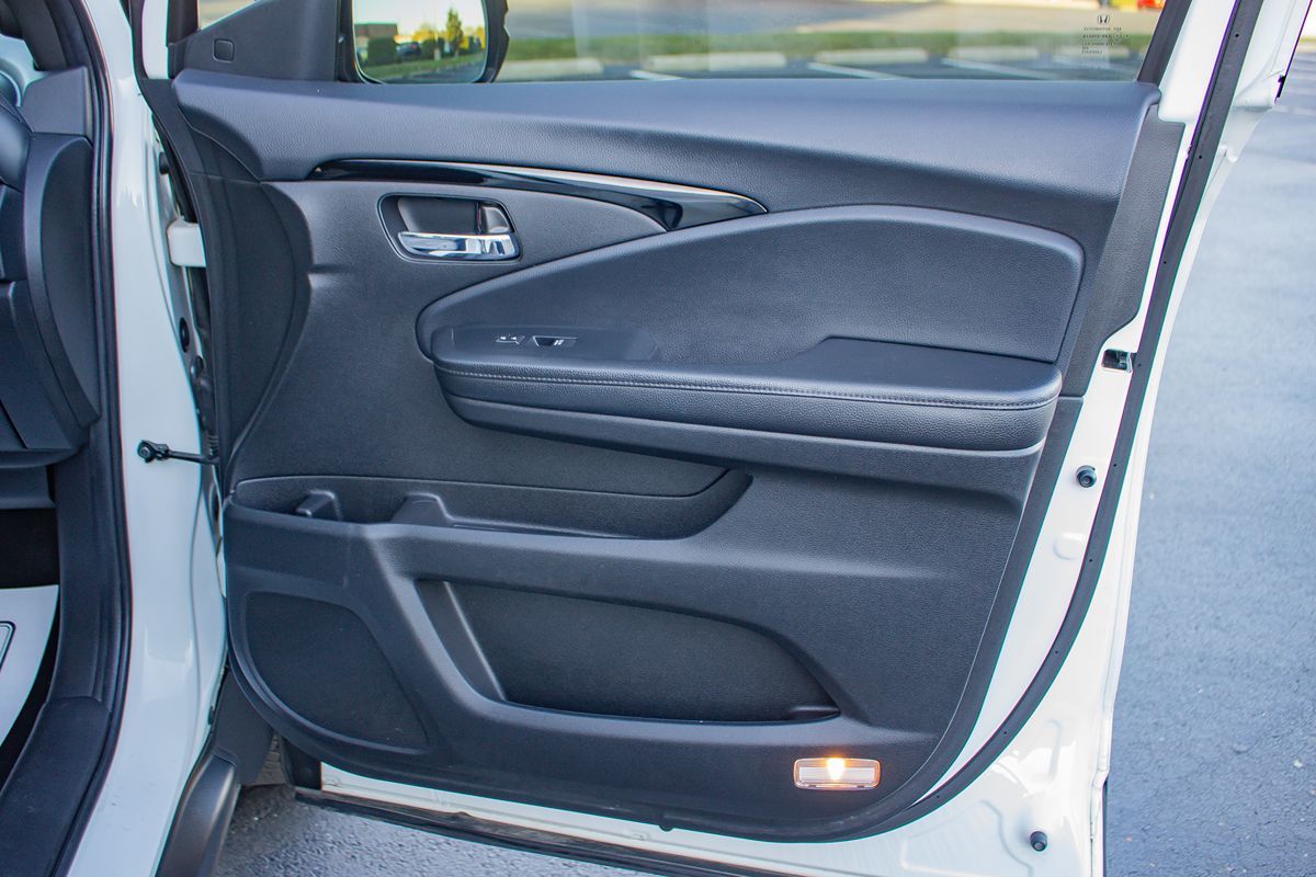 Photo 20 of this Honda Passport