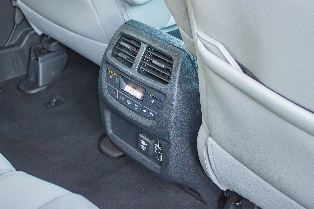 Photo 29 of this Honda Passport