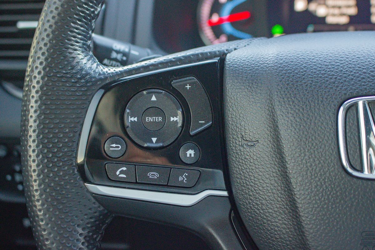 Photo 12 of this Honda Passport