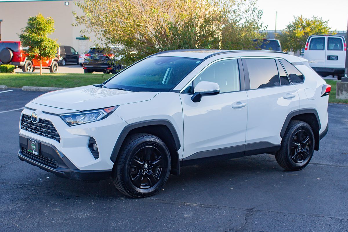 Photo 4 of this Toyota RAV4