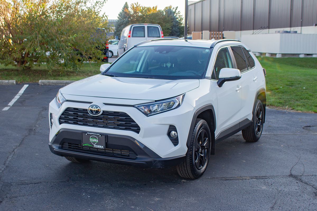 Photo 3 of this Toyota RAV4