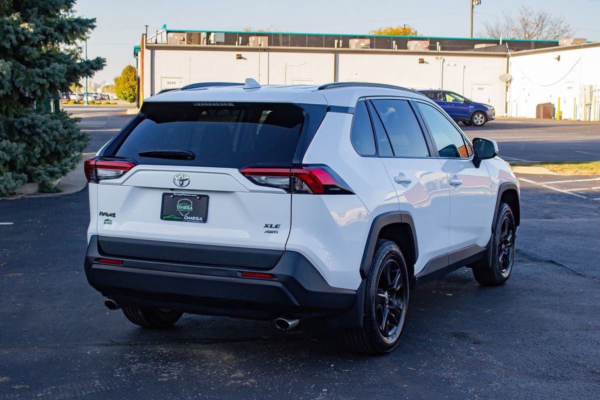 Photo 9 of this Toyota RAV4