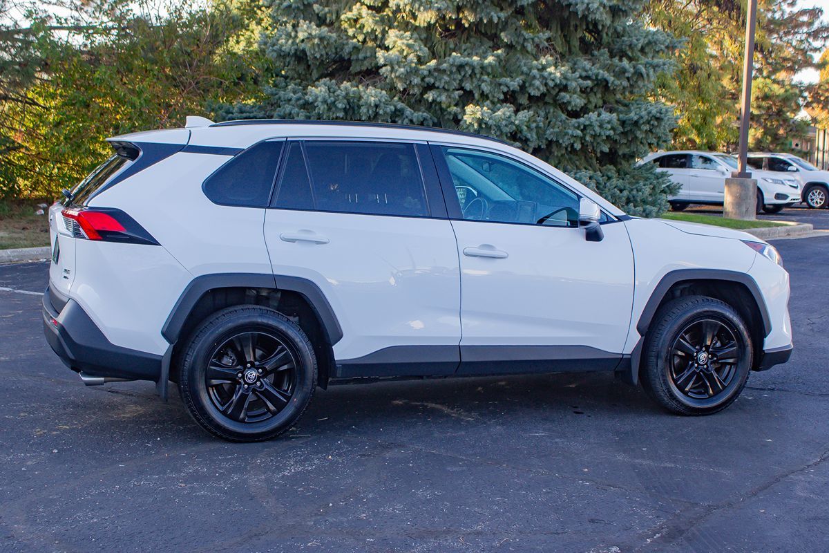 Photo 10 of this Toyota RAV4