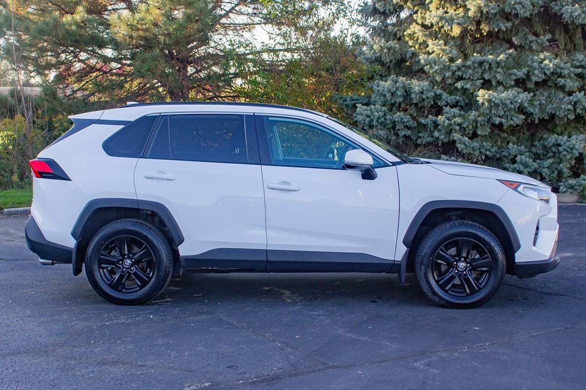 Photo 11 of this Toyota RAV4