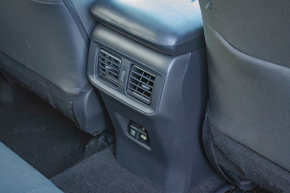 Photo 33 of this Toyota RAV4