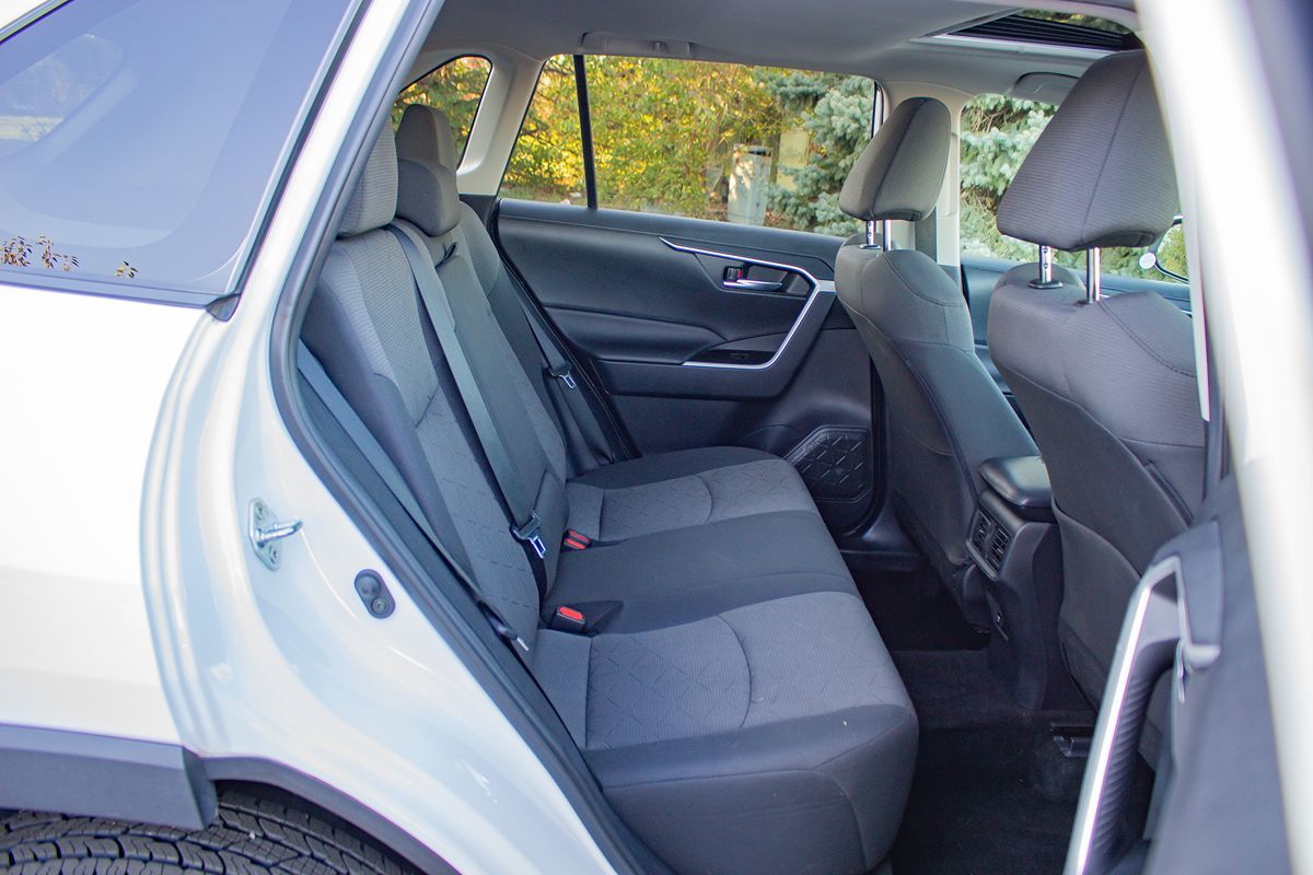 Photo 18 of this Toyota RAV4