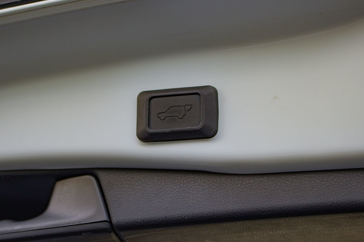 Photo 34 of this Toyota RAV4