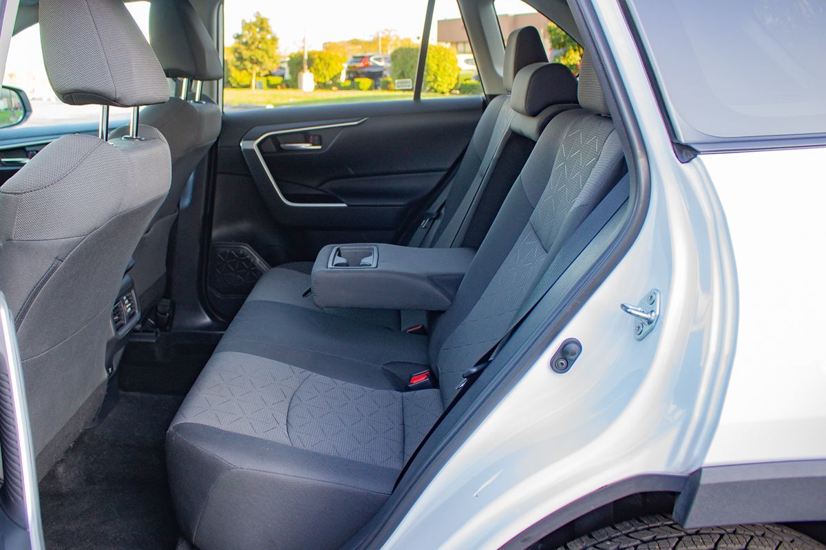 Photo 15 of this Toyota RAV4