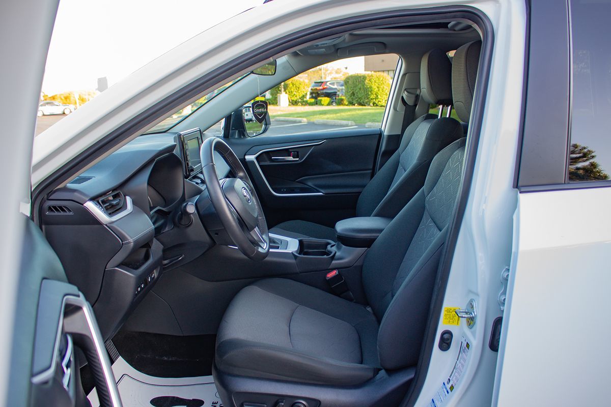 Photo 13 of this Toyota RAV4