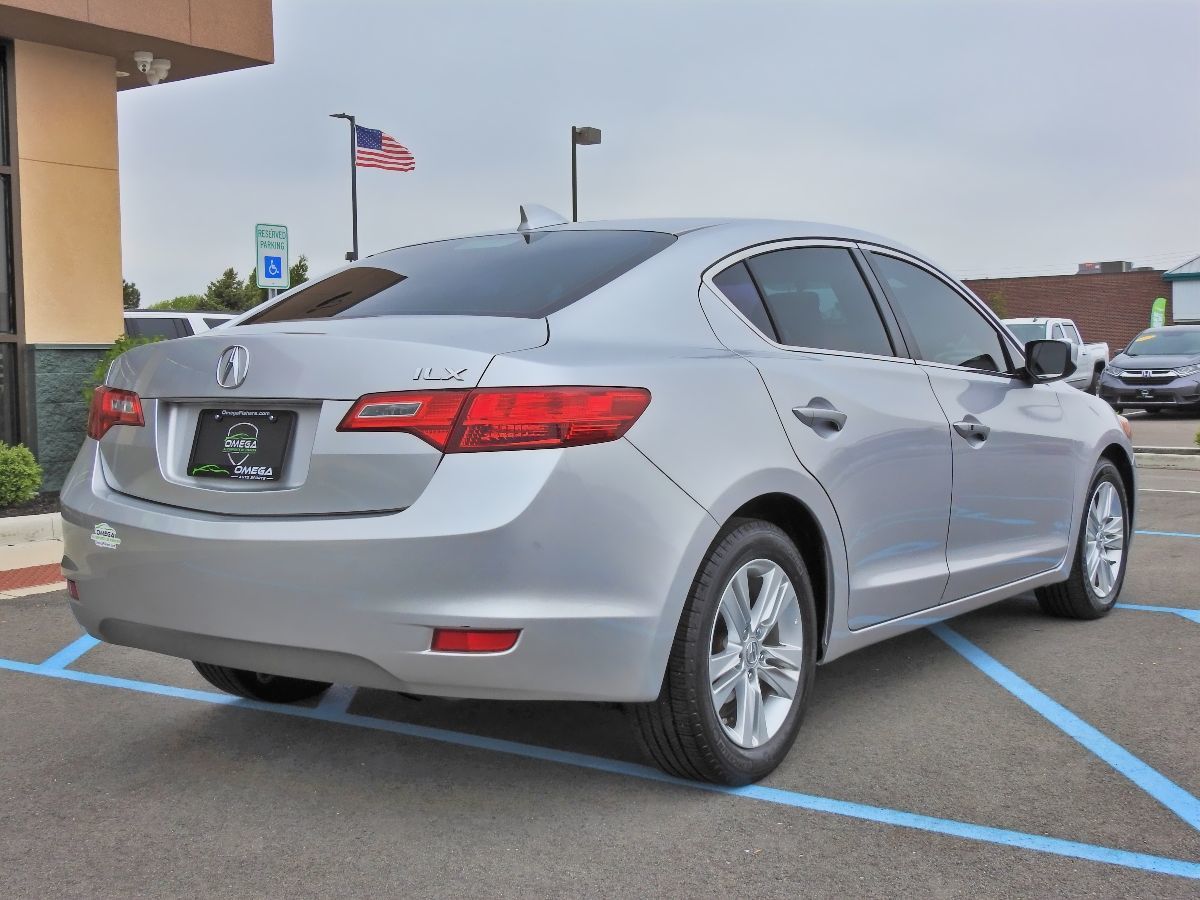 Sold 2013 Acura ILX in Fishers