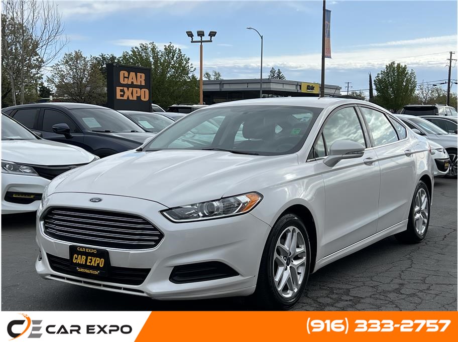 2016 Ford Fusion SE Sedan 4D