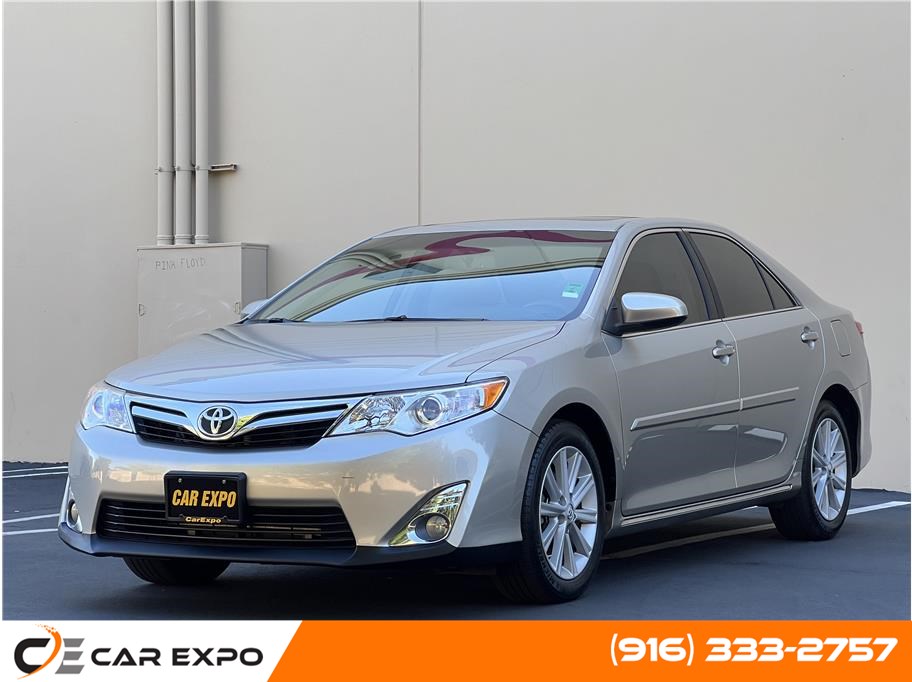 2014 Toyota Camry XLE Sedan 4D