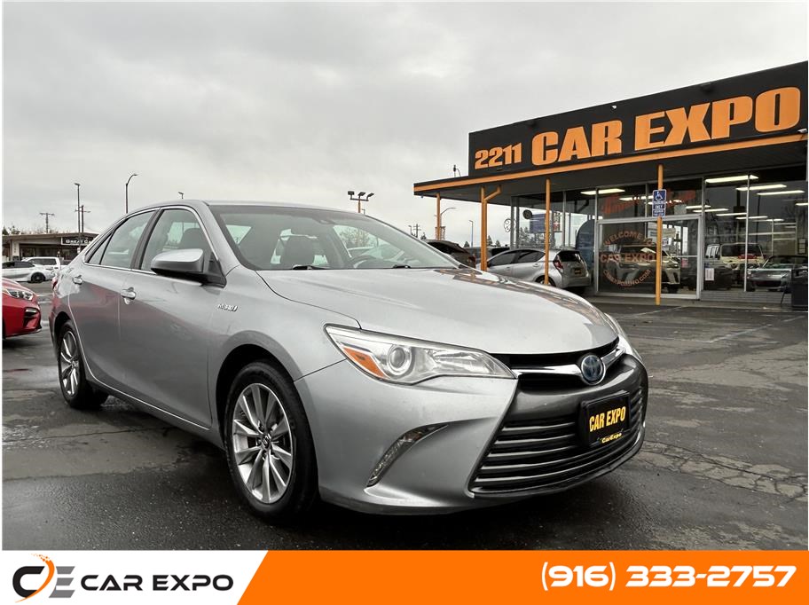 2015 Toyota Camry Hybrid XLE Sedan 4D