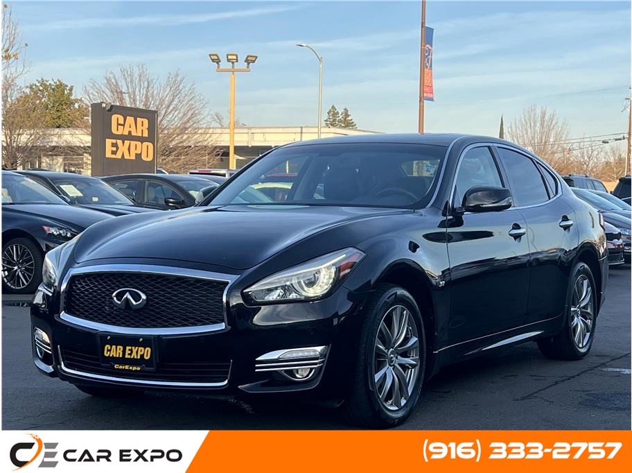 2016 INFINITI Q70 3.7 Sedan 4D