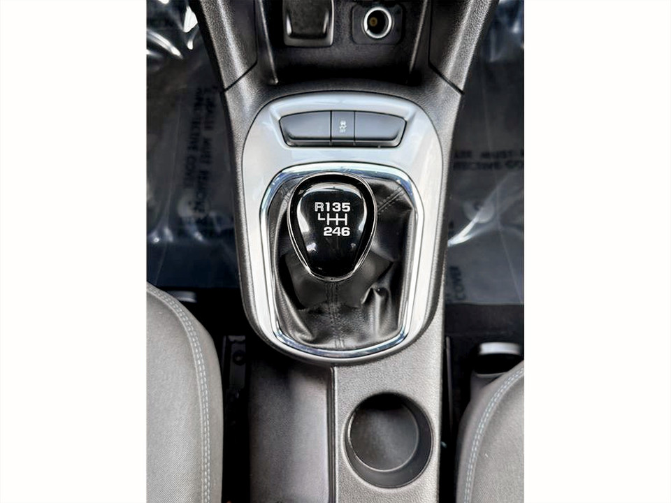 2017 Chevrolet Cruze LT - Photo 11