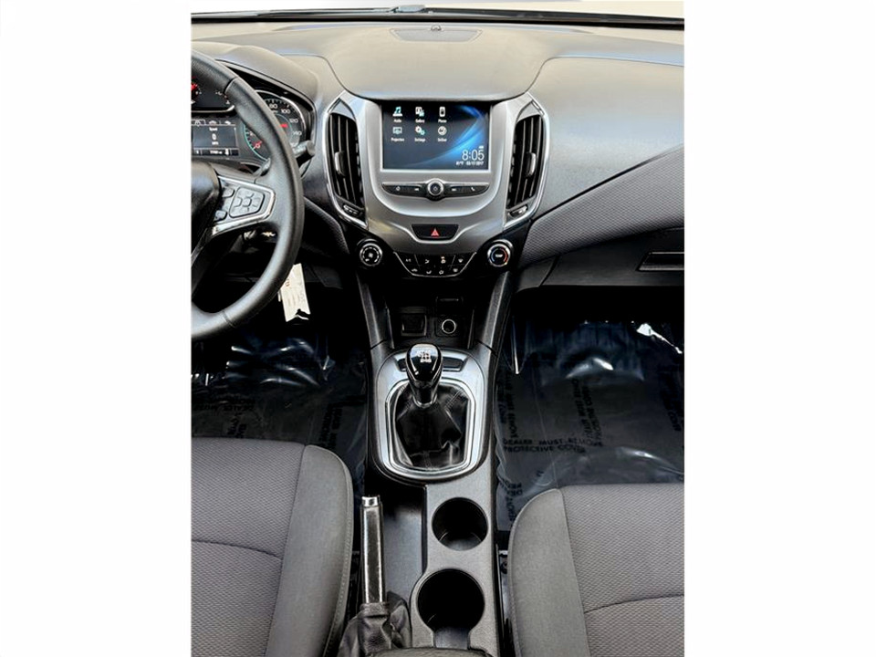 2017 Chevrolet Cruze LT - Photo 8