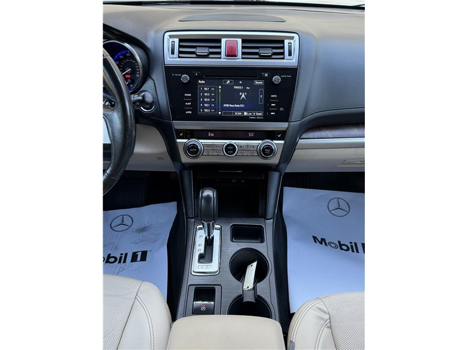 2015 Subaru Outback 3.6R Limited photo 8