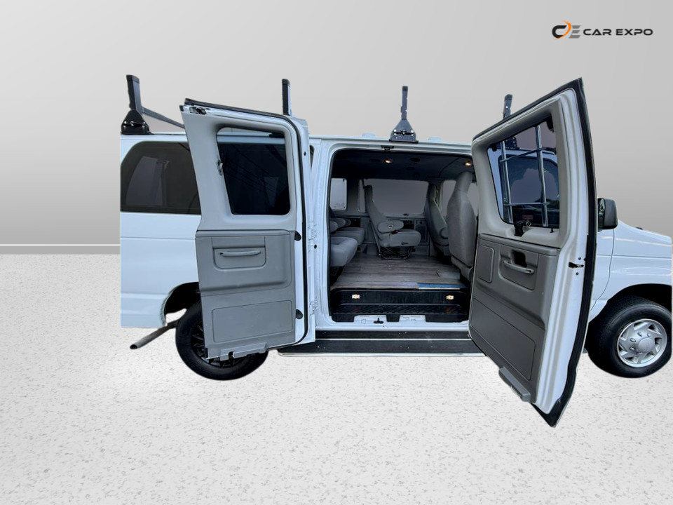 2014 Ford E-Series Econoline Wagon XLT - Photo 17