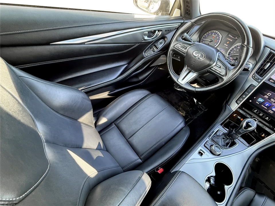 2018 Infiniti Q60 3.0t Luxe Coupe photo 10