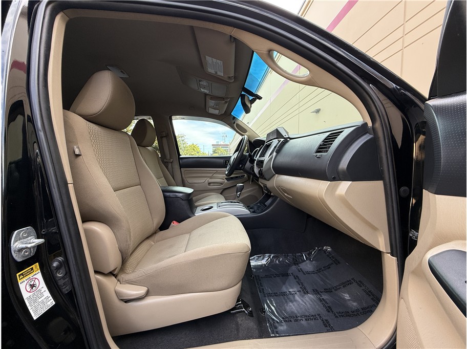 2012 Toyota Tacoma Double Cab SR5 photo 12