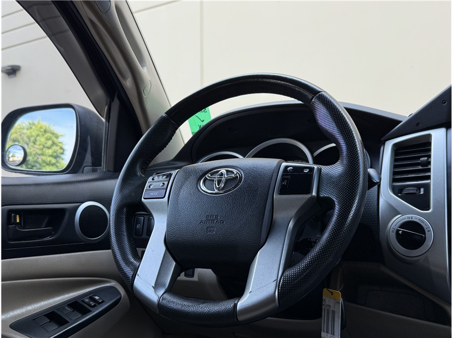 2012 Toyota Tacoma Double Cab SR5 photo 8