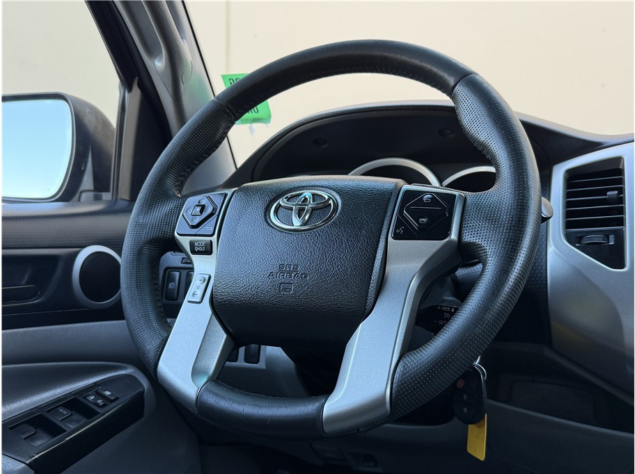 2014 Toyota Tacoma Double Cab PreRunner photo 16