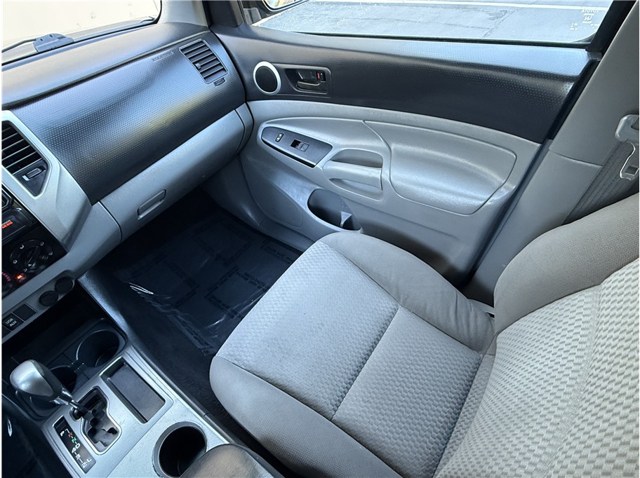 2014 Toyota Tacoma Double Cab PreRunner photo 9