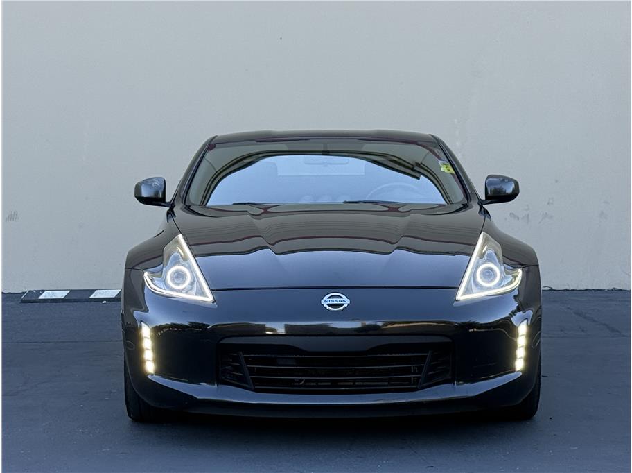 2017 Nissan 370Z photo 3