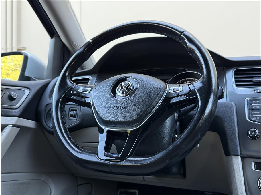 2017 Volkswagen Golf Alltrack TSI SE photo 12